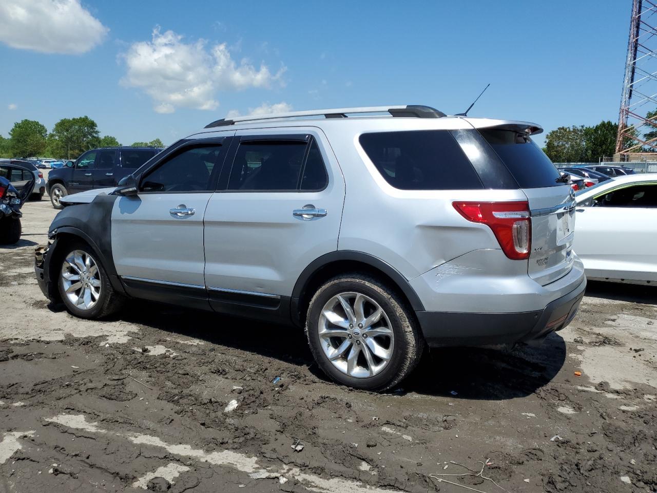 2013 Ford Explorer Xlt - Image 2