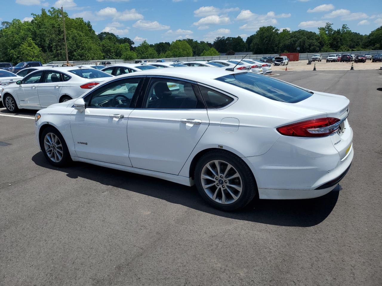 2017 Ford Fusion Se Hybrid - Image 2