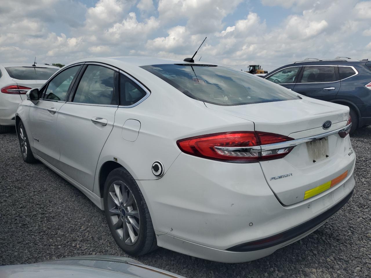 2017 Ford Fusion Se Hybrid - Image 2