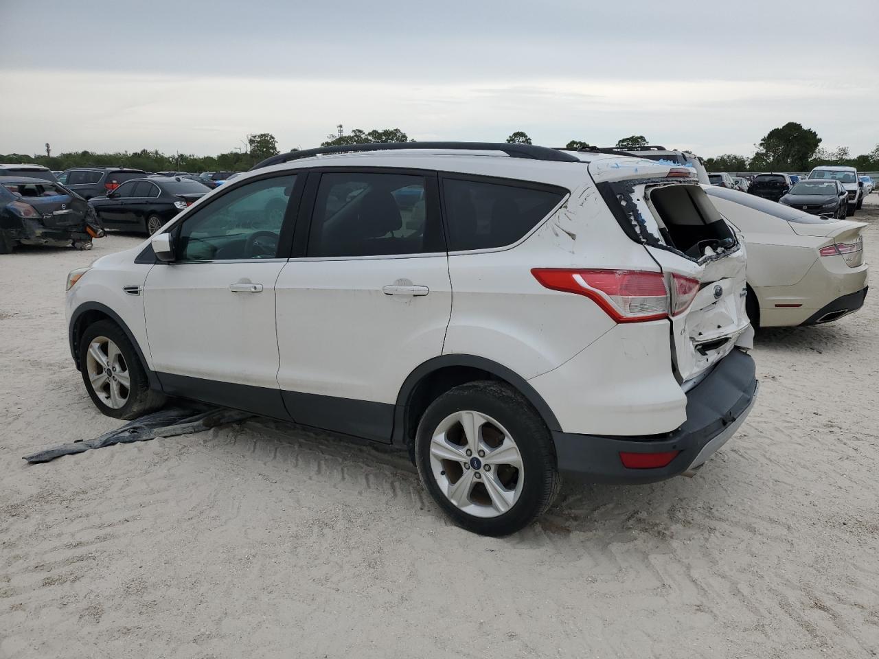 2016 Ford Escape Se - Фото 2