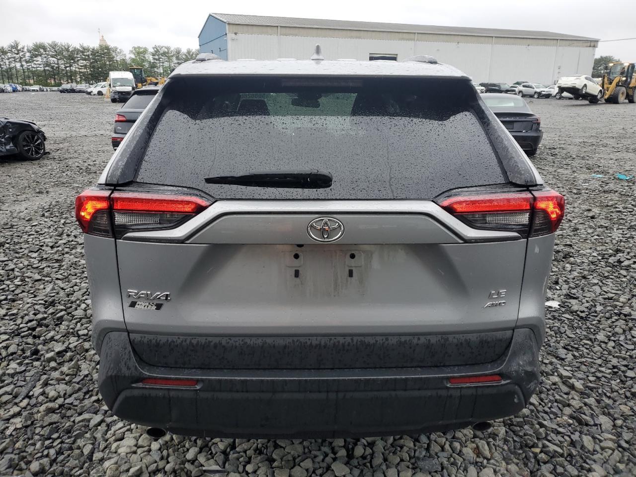 2019 Toyota Rav4 Le - Фото 6