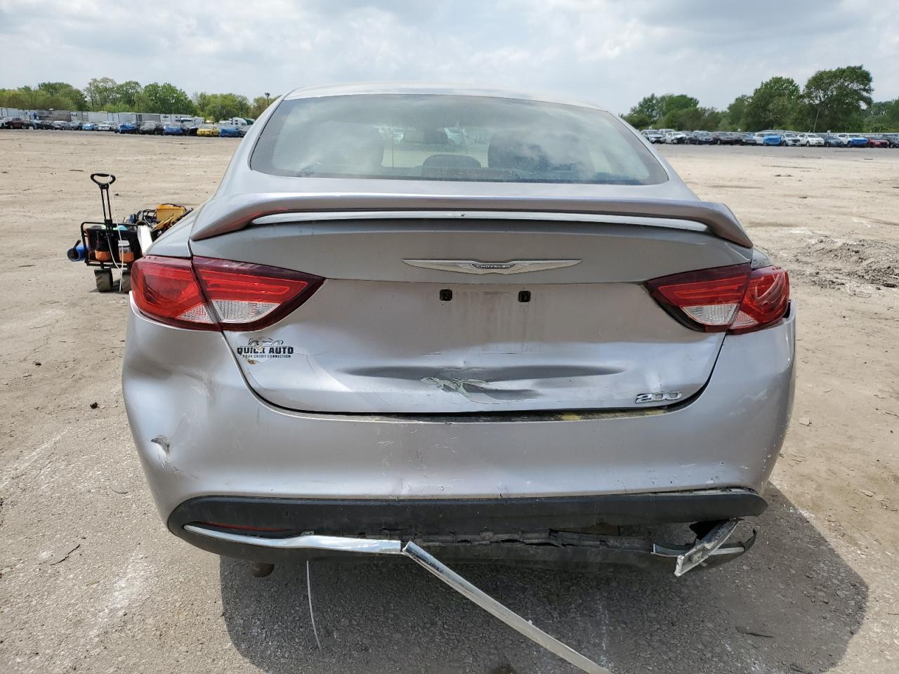 2015 Chrysler 200 Limited - Фото 6