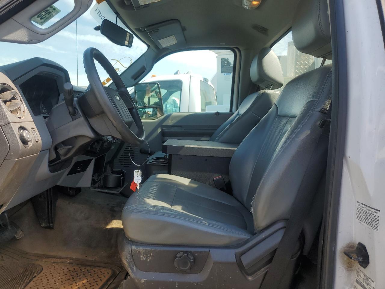2013 Ford F450 Super Duty - Фото 5
