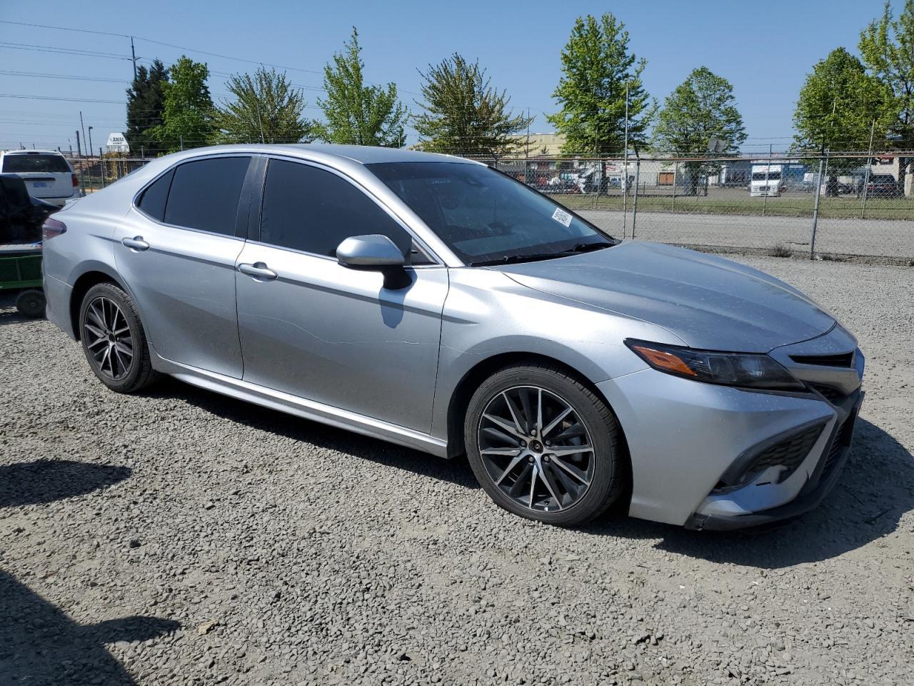 2021 Toyota Camry Se - Фото 4