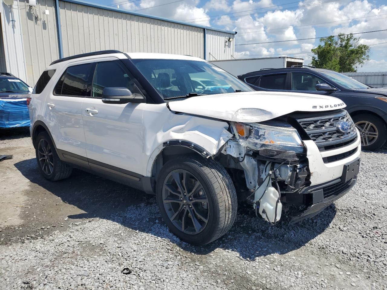2019 Ford Explorer Xlt - Фото 4