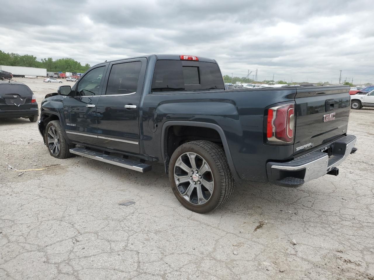2017 GMC Sierra K1500 Slt - Фото 2