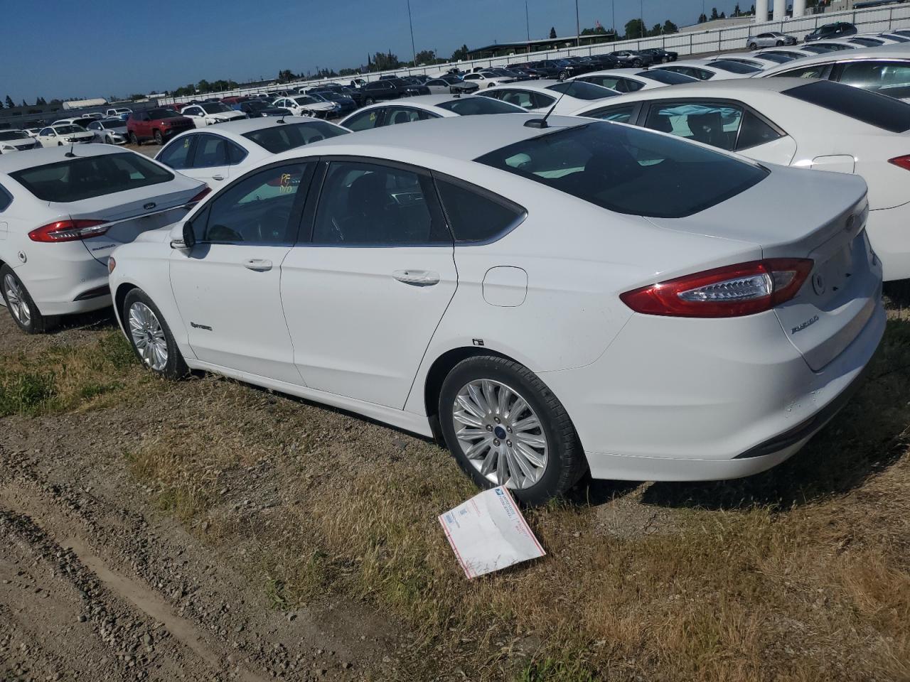 2015 Ford Fusion Se Hybrid - Фото 2