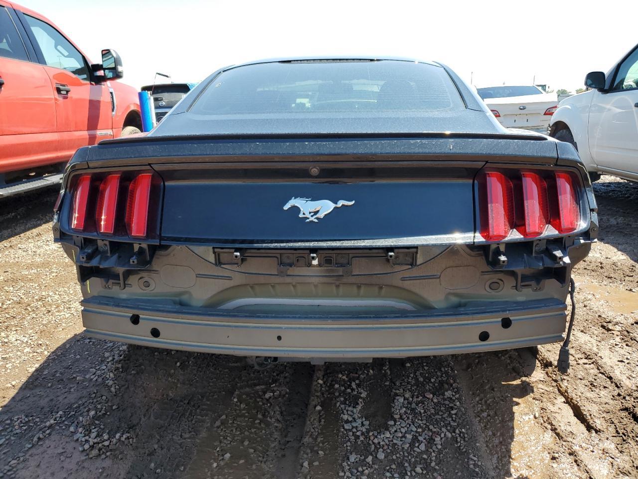 2017 Ford Mustang - Фото 6