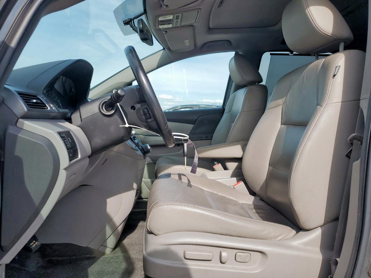 2011 Honda Odyssey Touring - Фото 7