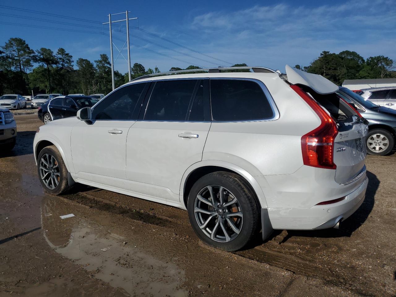 2019 Volvo Xc90 T5 Momentum - Image 2