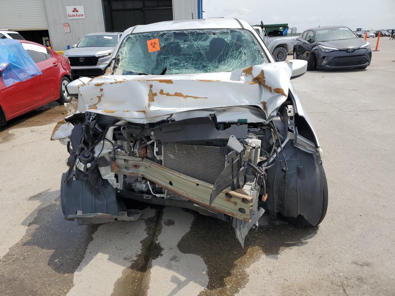 2016 Nissan Versa S - Фото 5