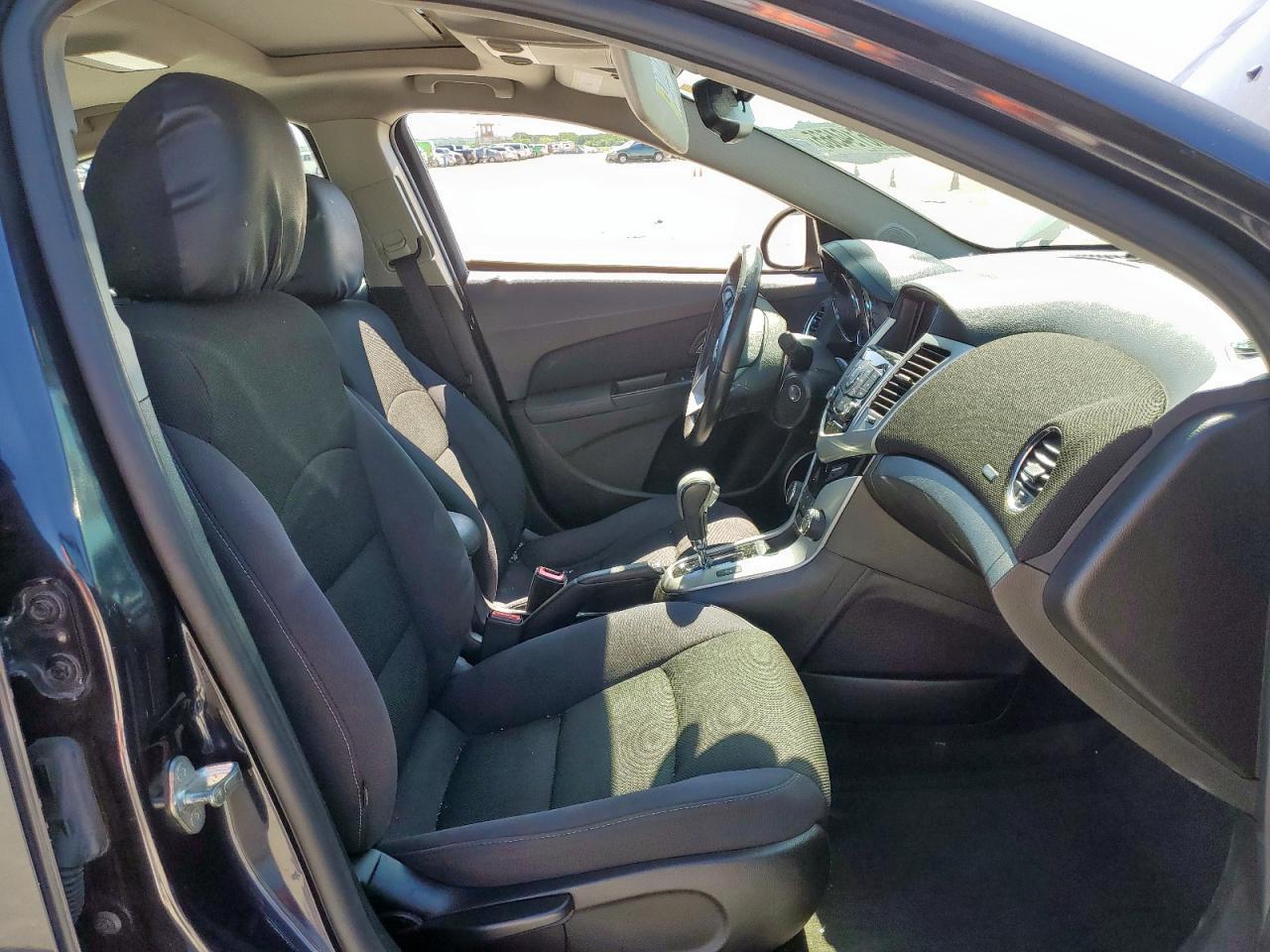 2014 Chev Cruze Lt - Image 7