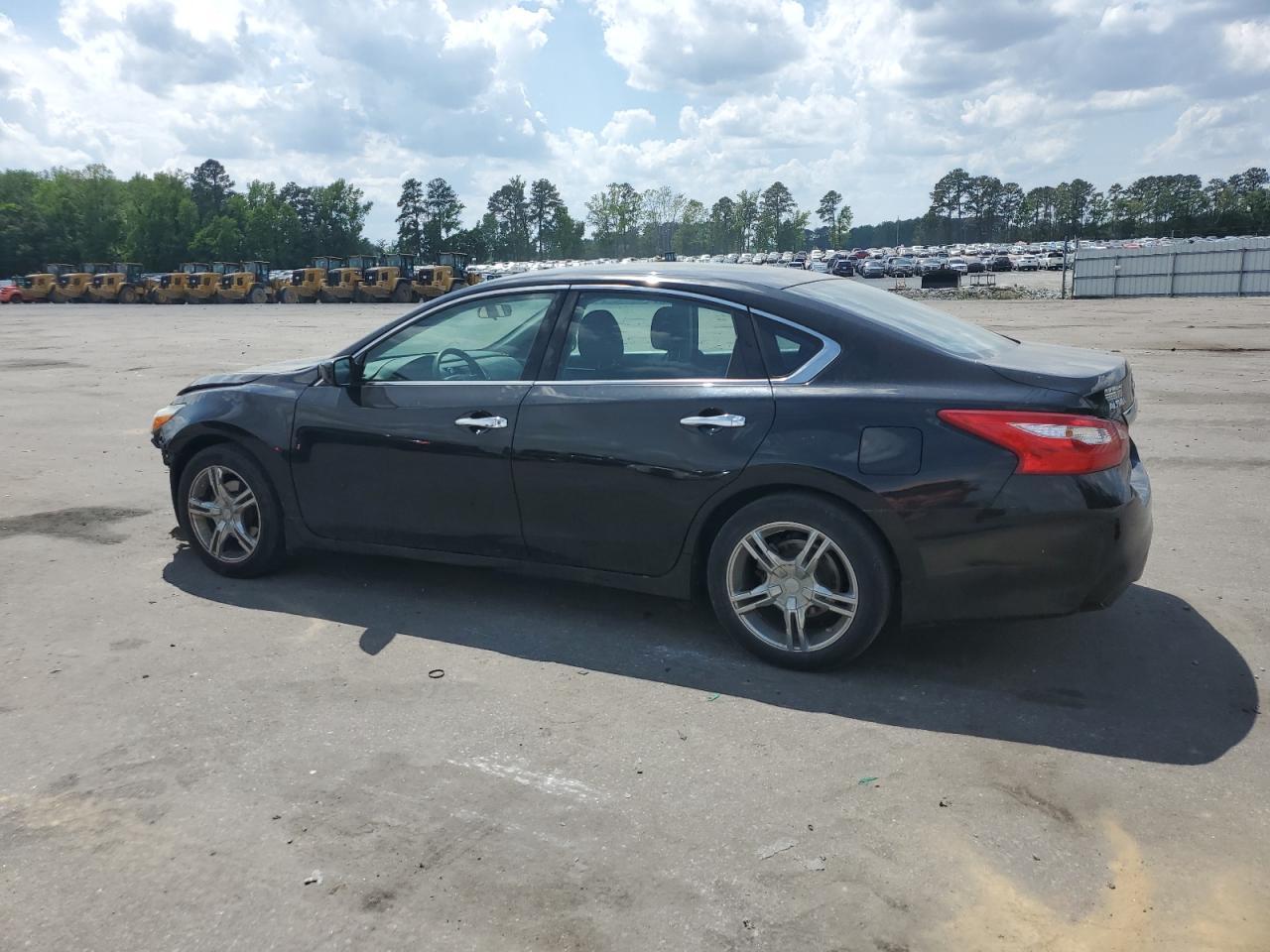2017 Nissan Altima 2.5 - Фото 2