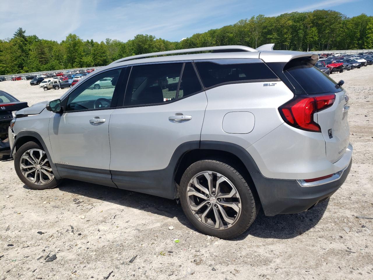 2018 GMC Terrain Slt - Image 2