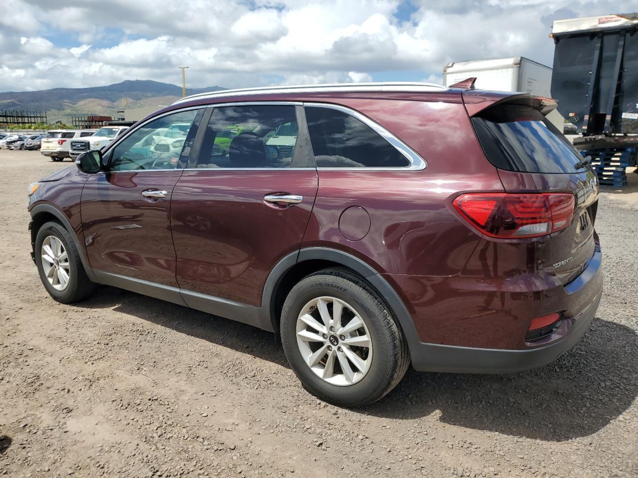 2019 Kia Sorento L - Image 2