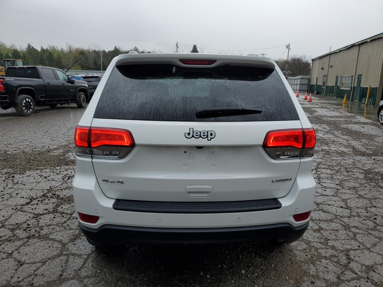 2017 Jeep Grand Cherokee Laredo - Фото 6