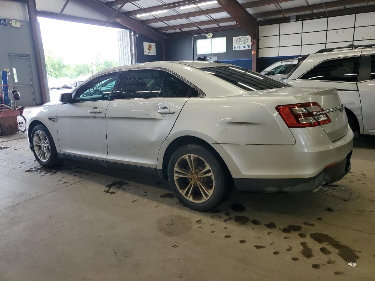 2014 Ford Taurus Sel - Image 2