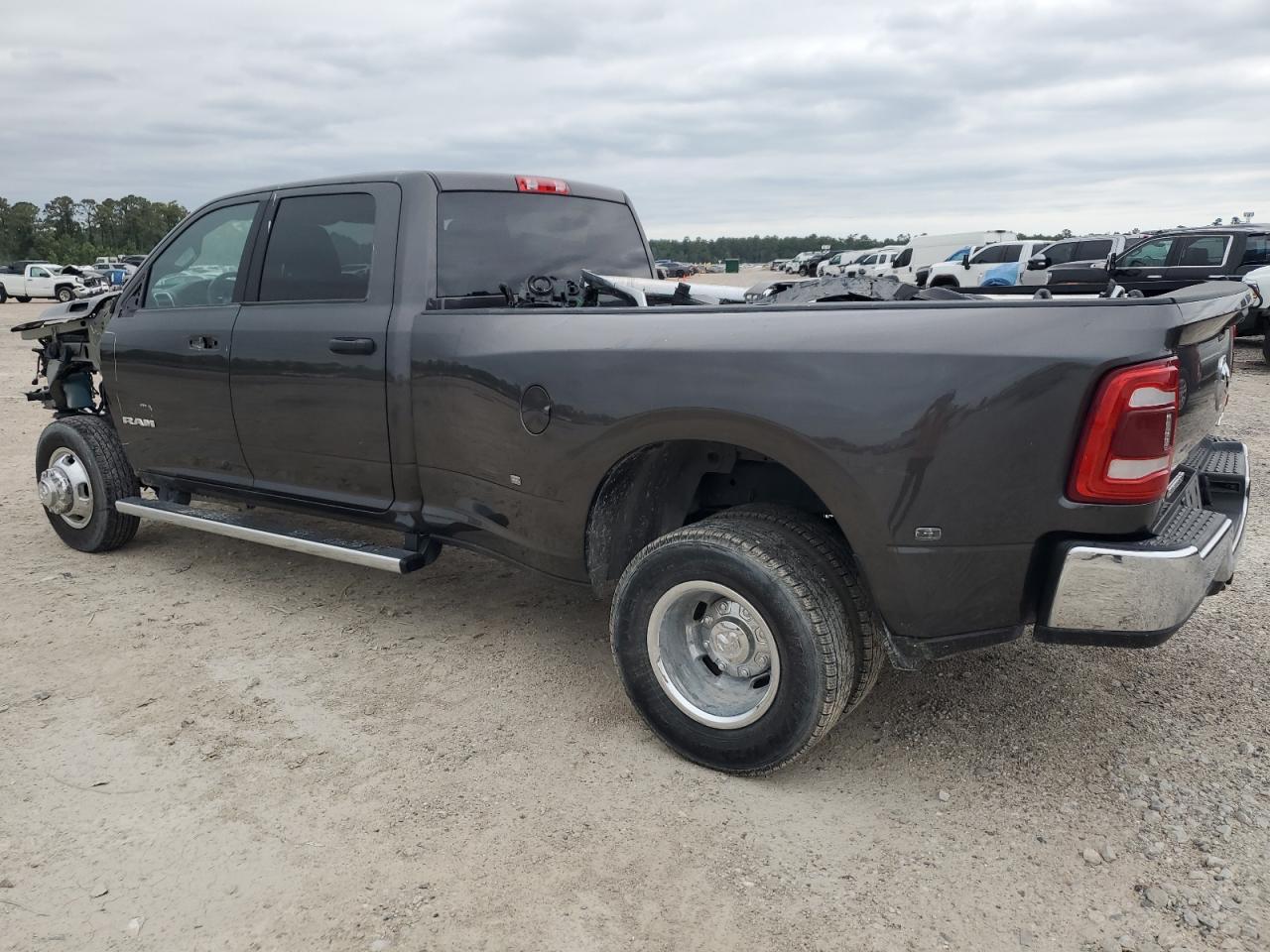 2024 Ram 3500 Big Horn - Фото 2