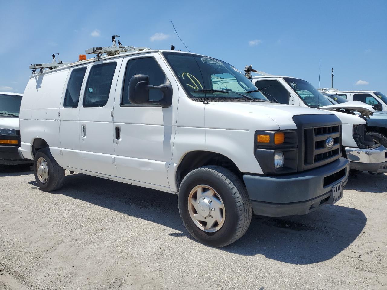 2009 Ford Econoline E350 Super Duty Van - Image 4