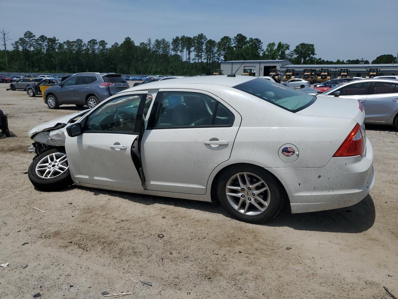 2010 Ford Fusion S - Image 2