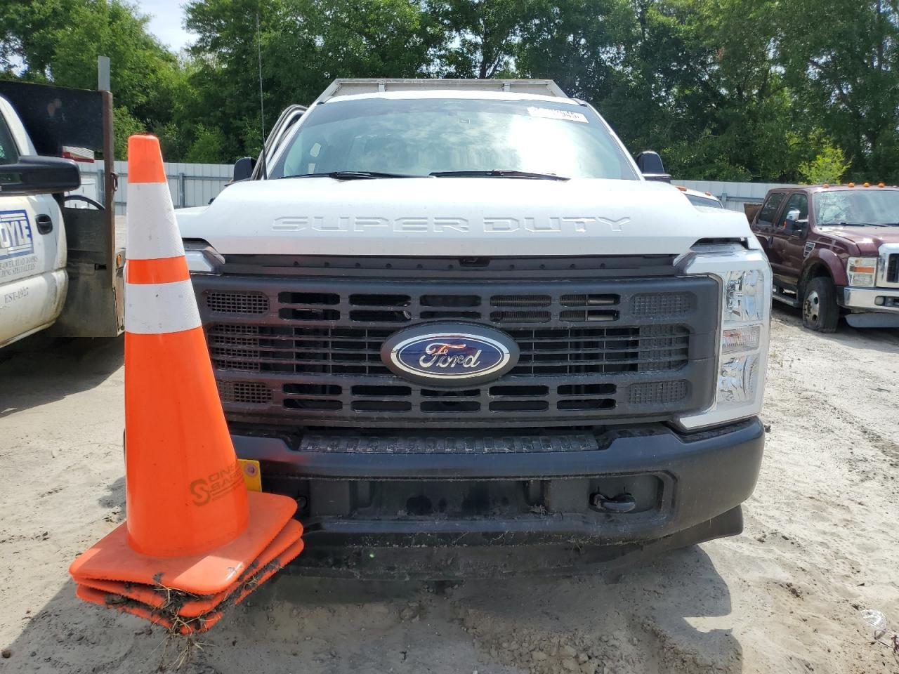 2024 Ford F250 Super Duty - Image 5