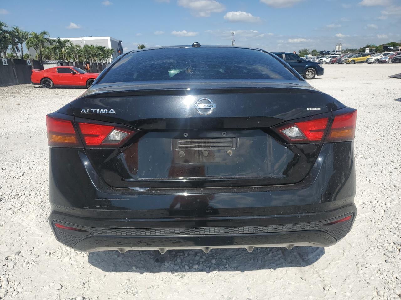 2019 Nissan Altima S - Image 6