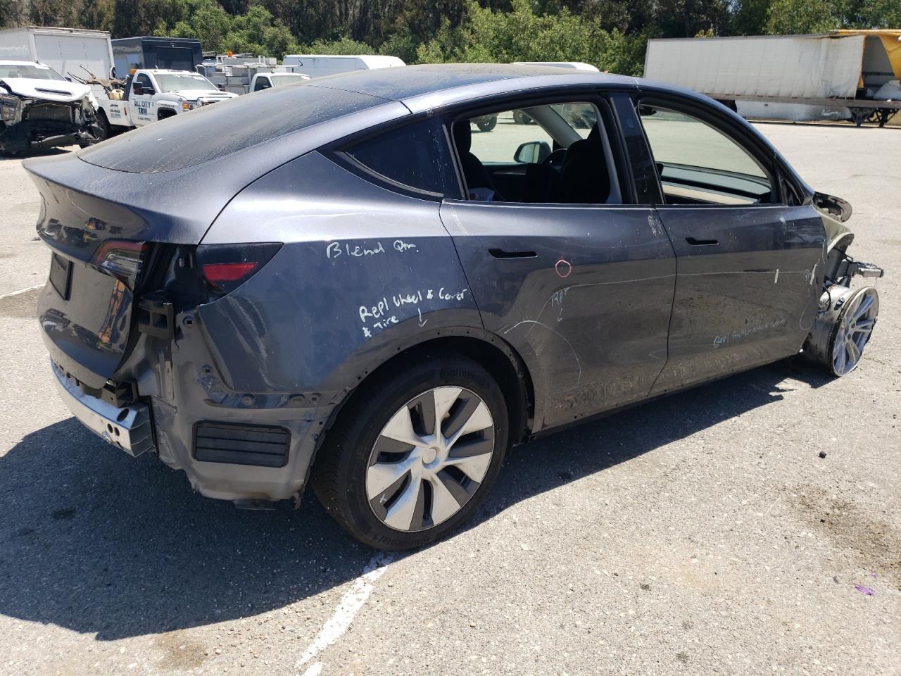 2023 Tesla Model Y - Фото 3