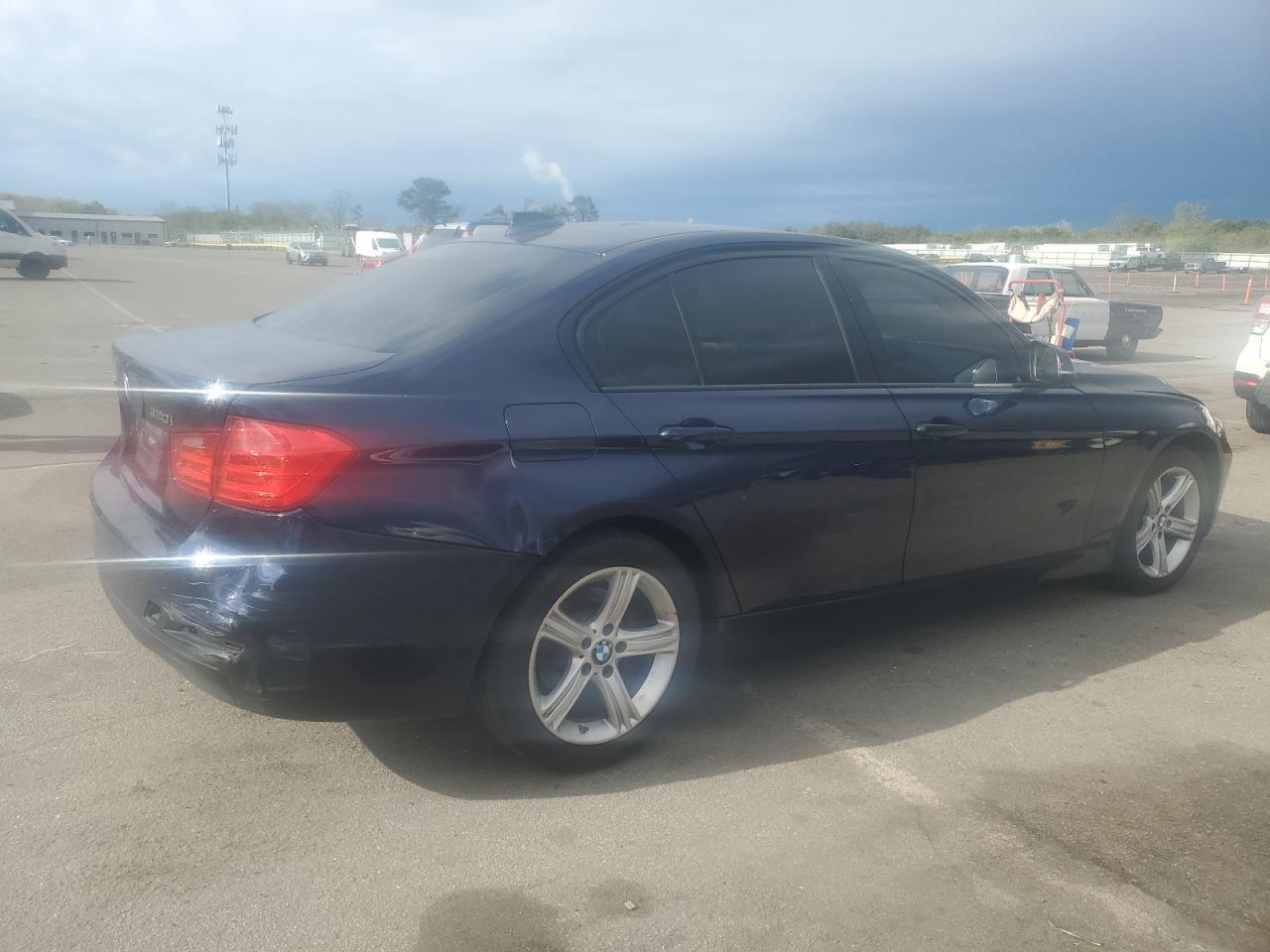 2014 BMW 320 I xDrive - Image 3