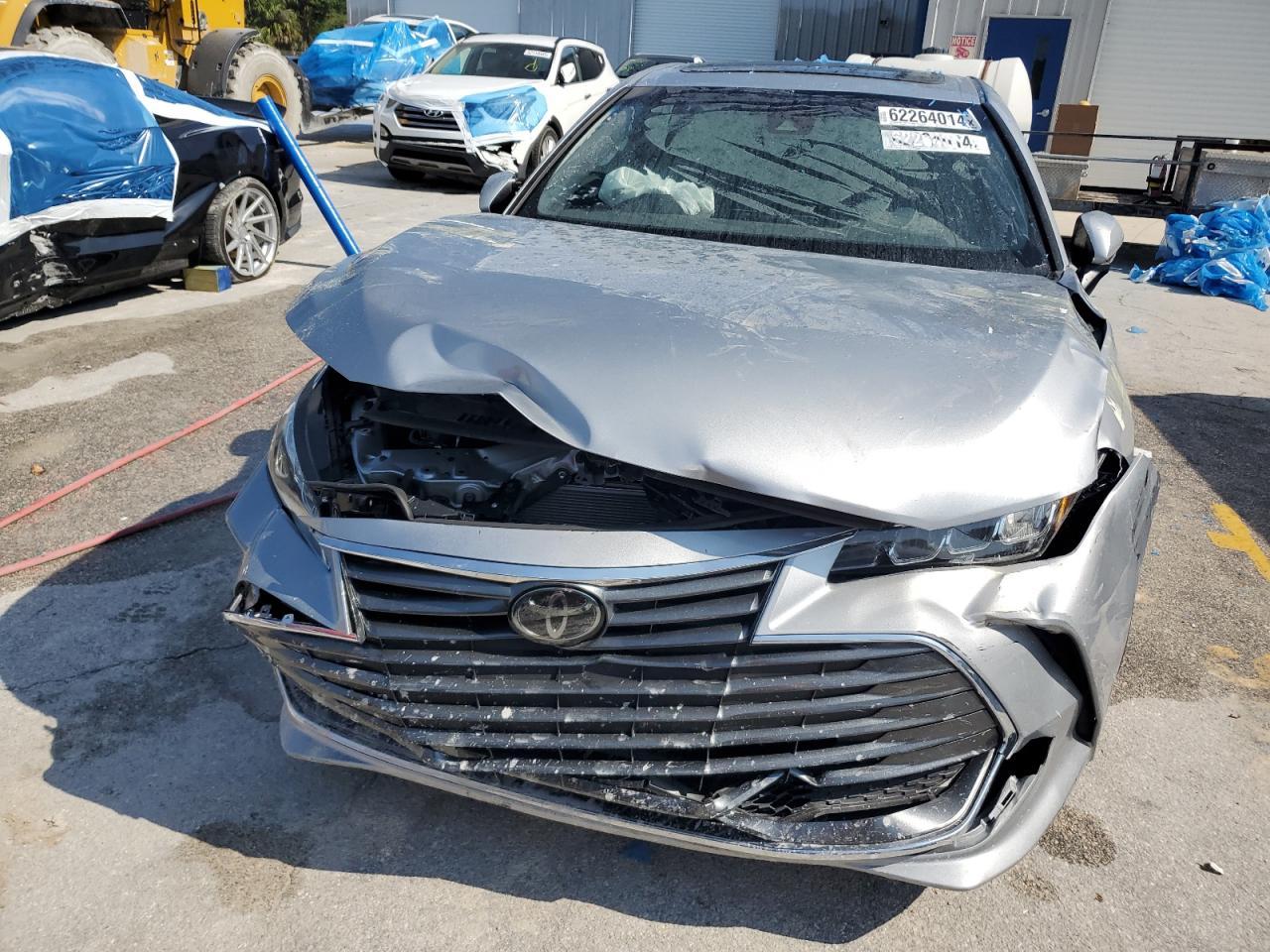 2021 Toyota Avalon Xle - Image 5