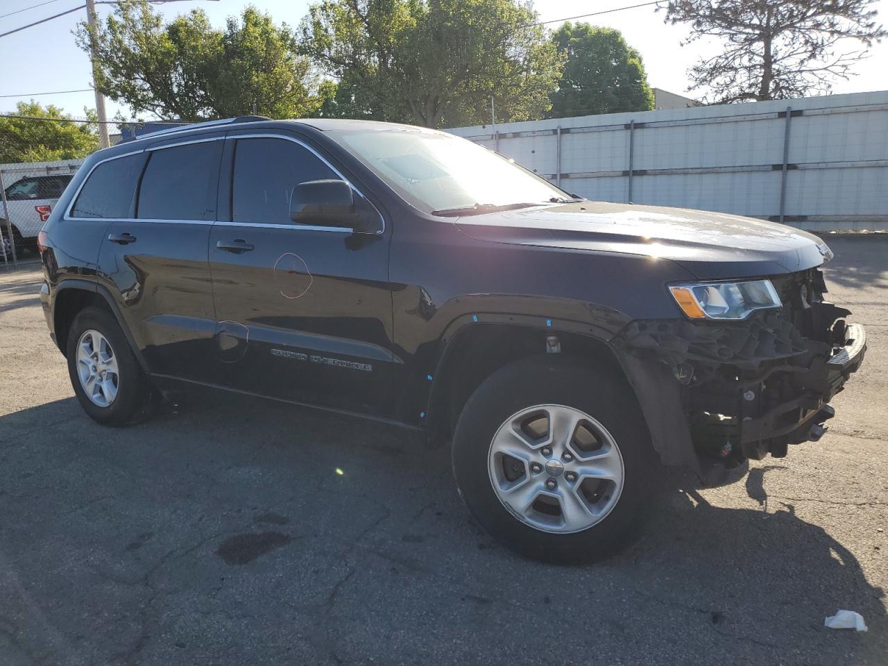 2017 Jeep Grand Cherokee Laredo - Image 4