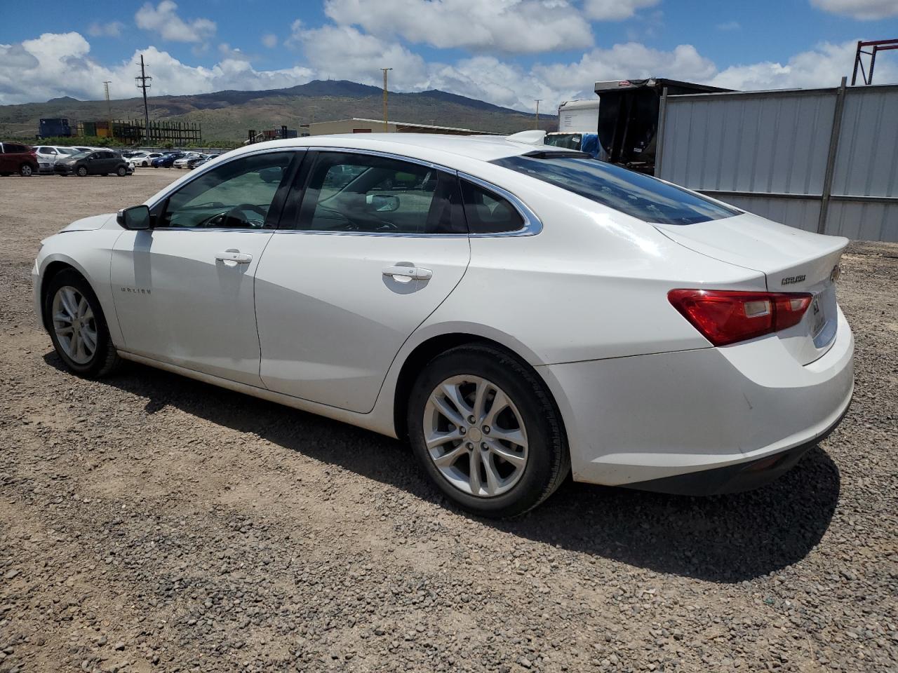 2018 Chevrolet Malibu Lt - Image 2
