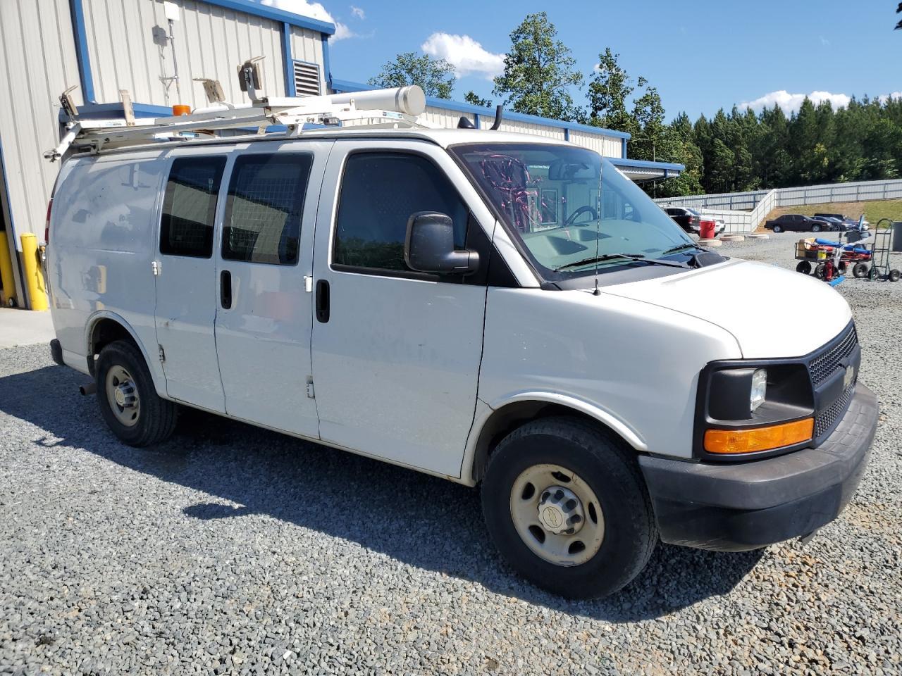 2013 Chevrolet Express G2500 - Image 4