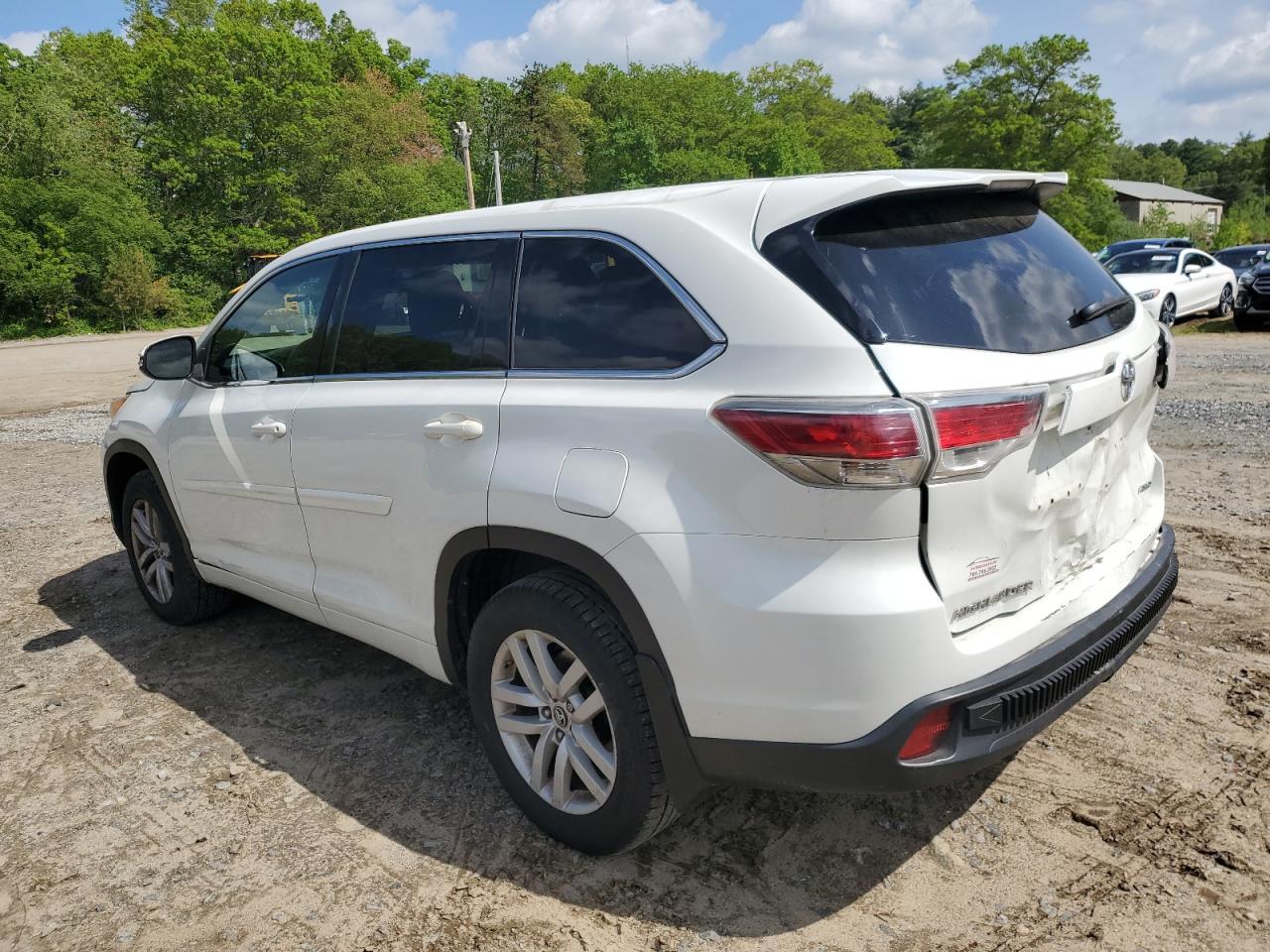 2016 Toyota Highlander Le - Фото 2