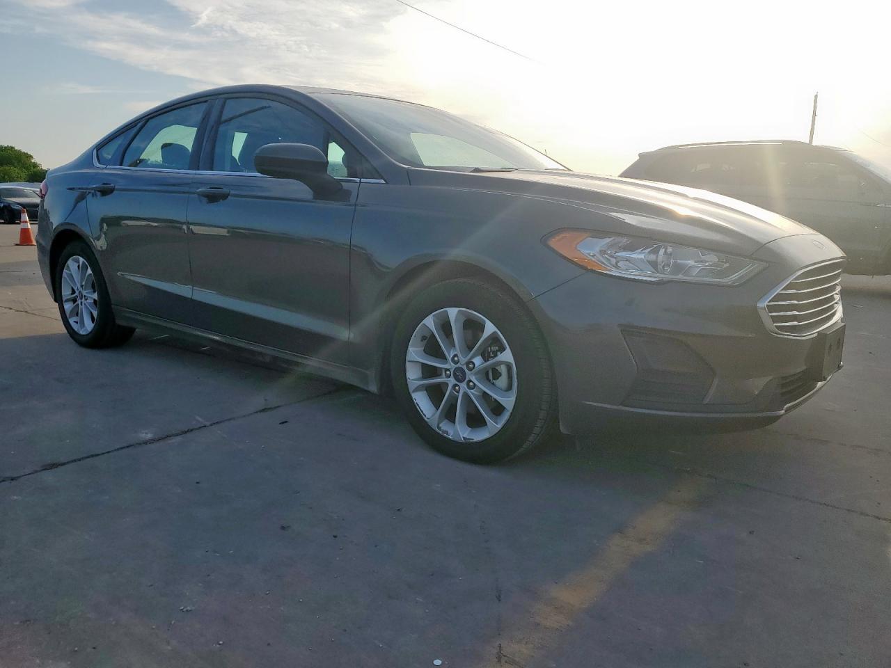 2020 Ford Fusion Se - Фото 4
