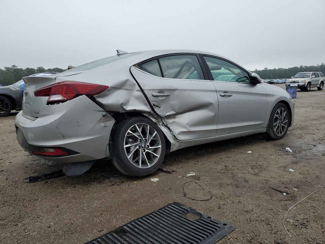 2020 Hyundai Elantra Sel - Фото 3