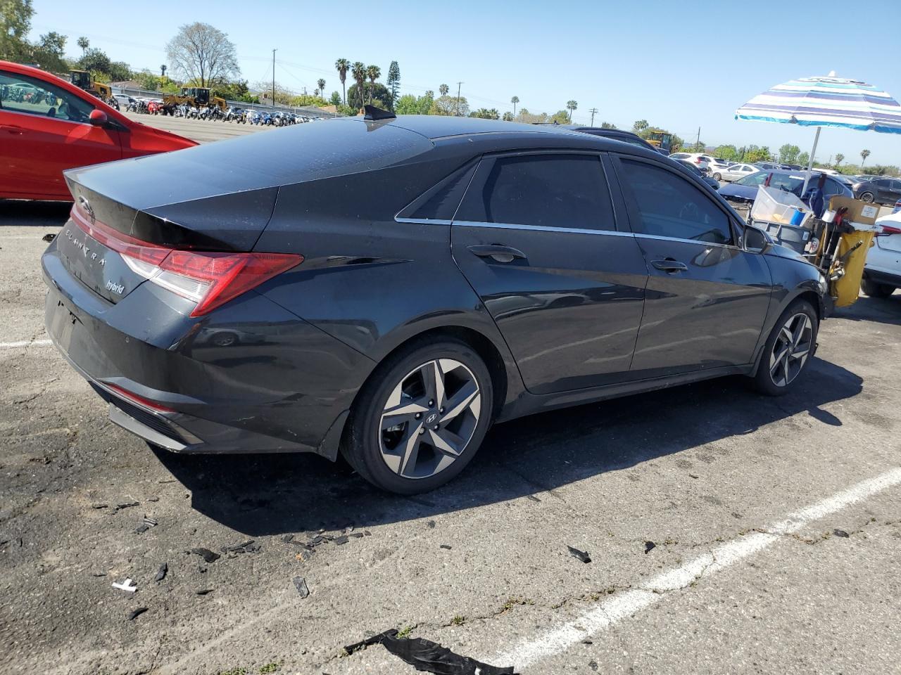 2023 Hyundai Elantra Limited - Image 3