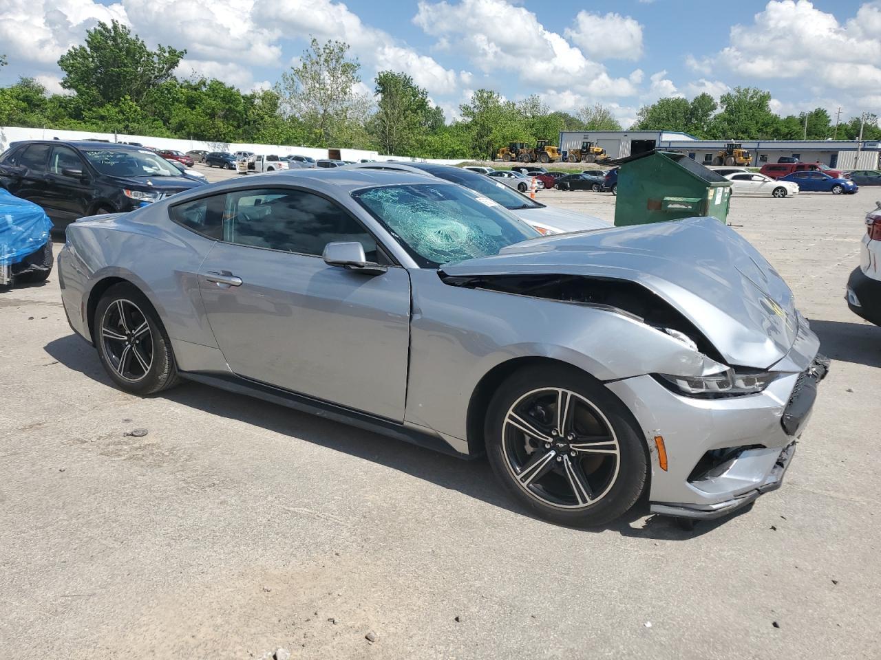 2024 Ford Mustang - Image 4