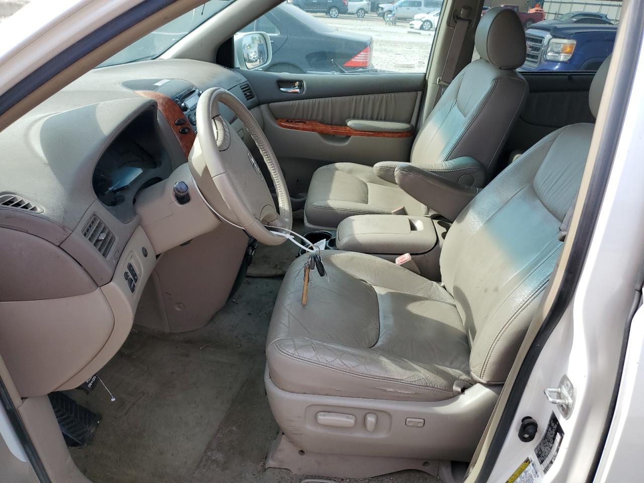2006 Toyota Sienna Xle 7 Passenger - Фото 7