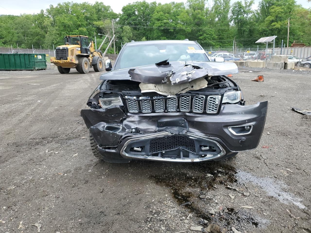 2017 Jeep Grand Cherokee Overland - Image 5
