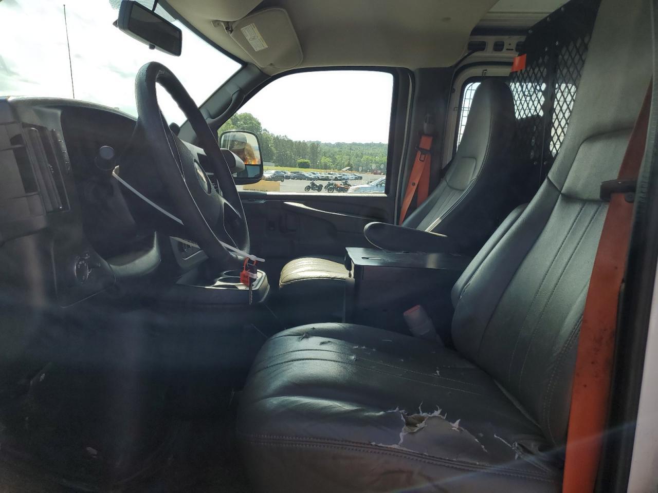 2013 Chevrolet Express G2500 - Image 7