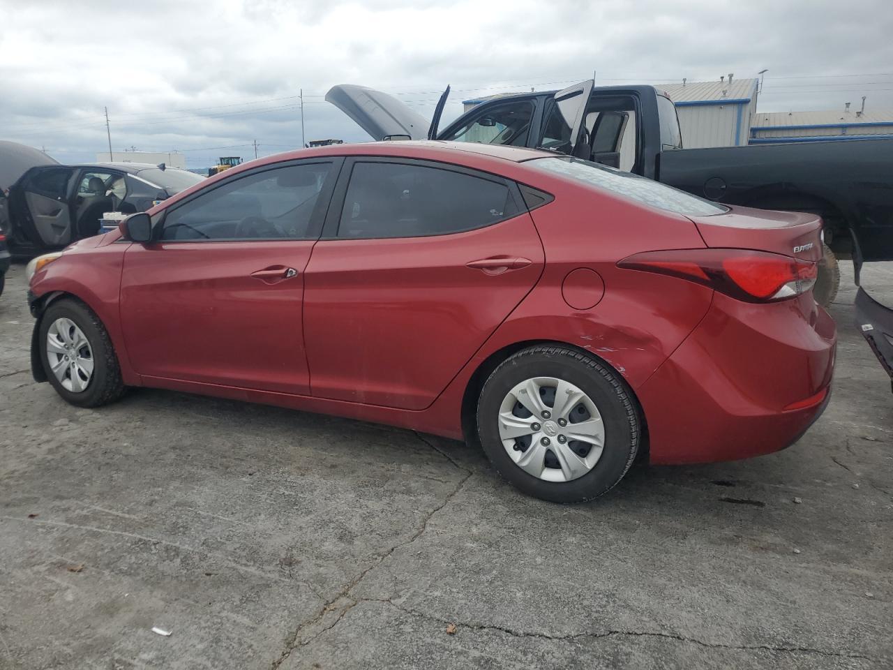 2016 Hyundai Elantra Se - Фото 2