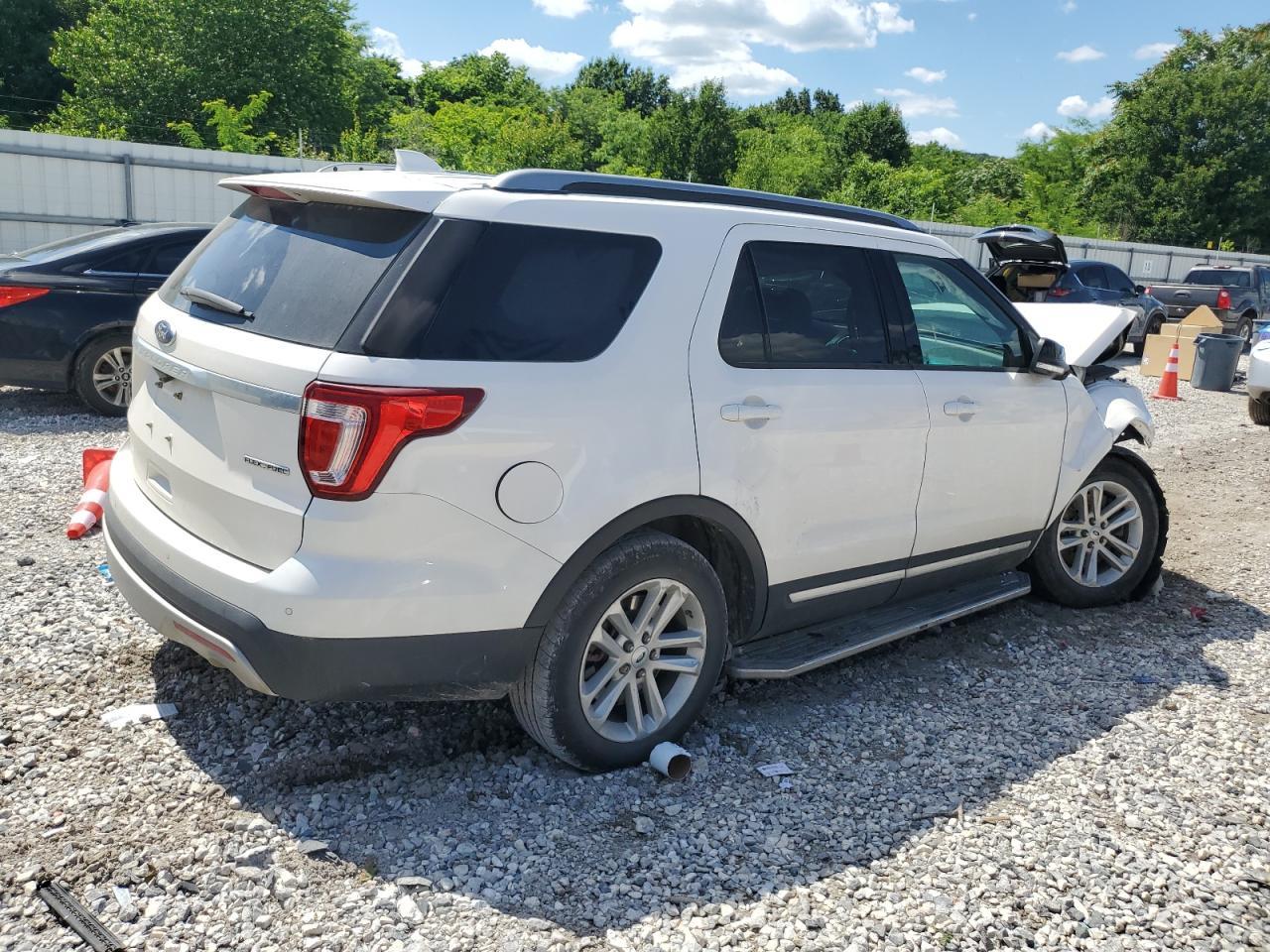2016 Ford Explorer Xlt - Image 3