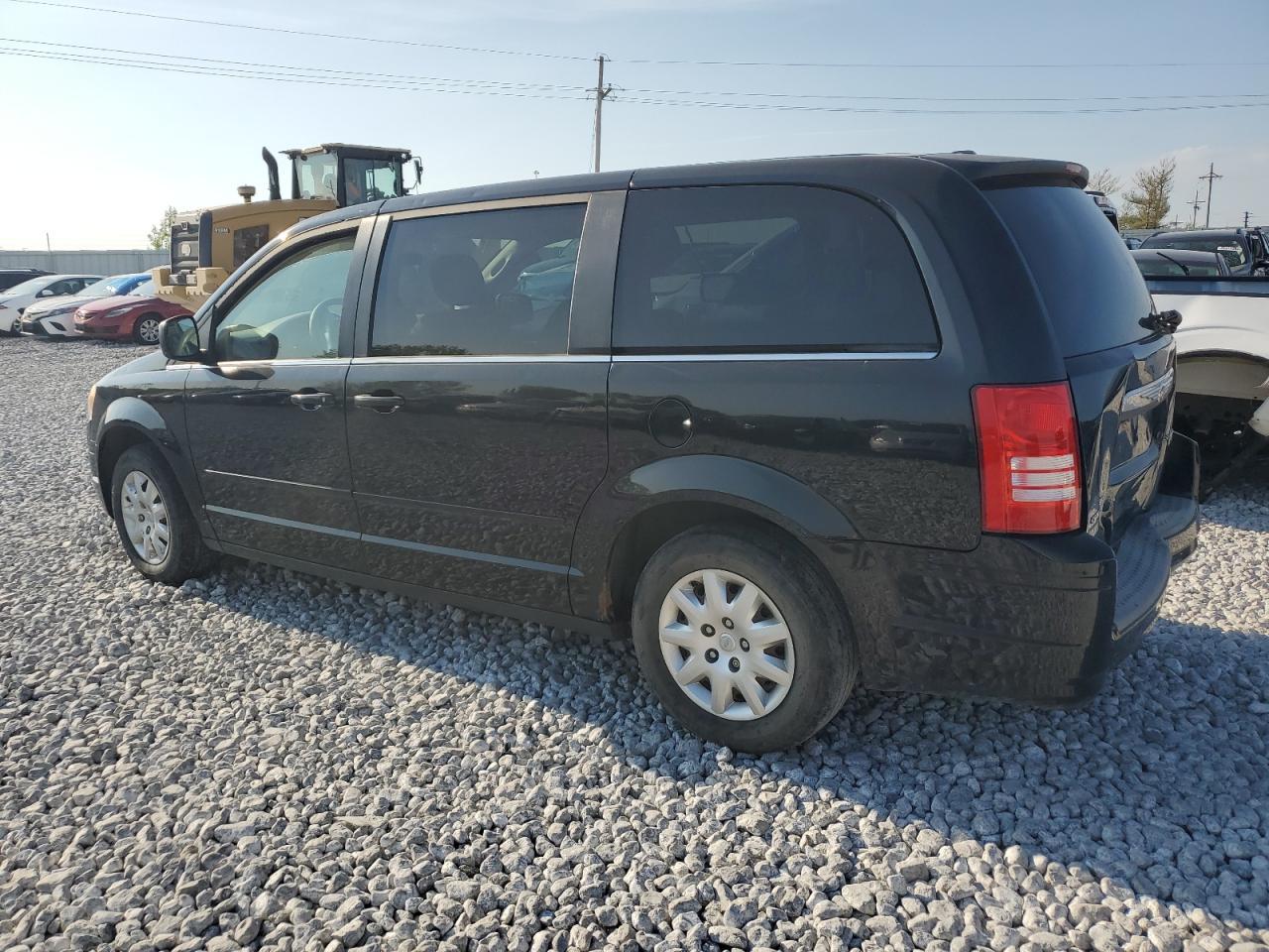 2009 Chrysler Town & Country Lx - Фото 2