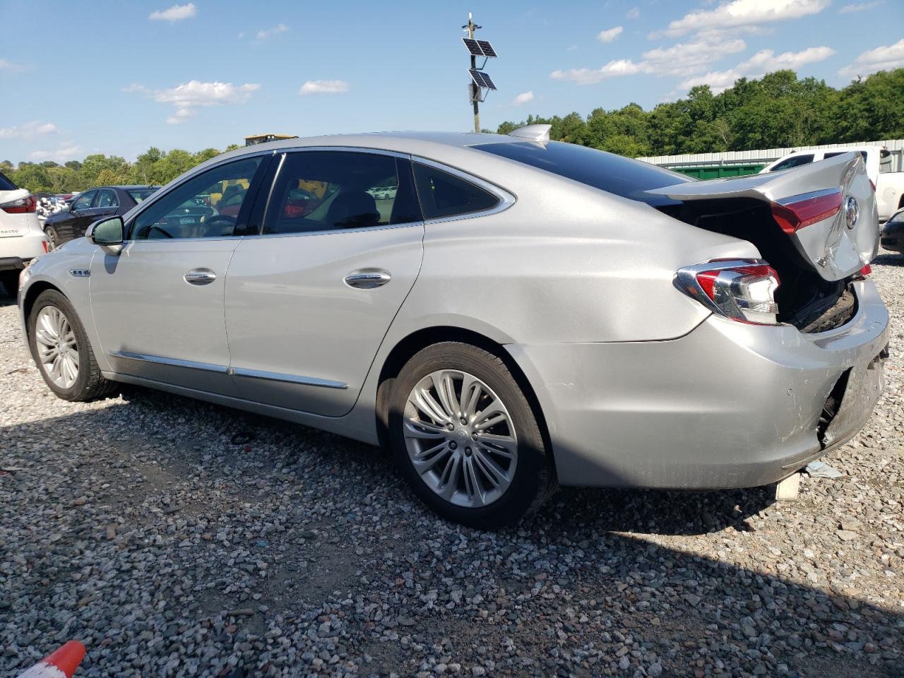 2018 Buick Lacrosse Premium - Фото 2