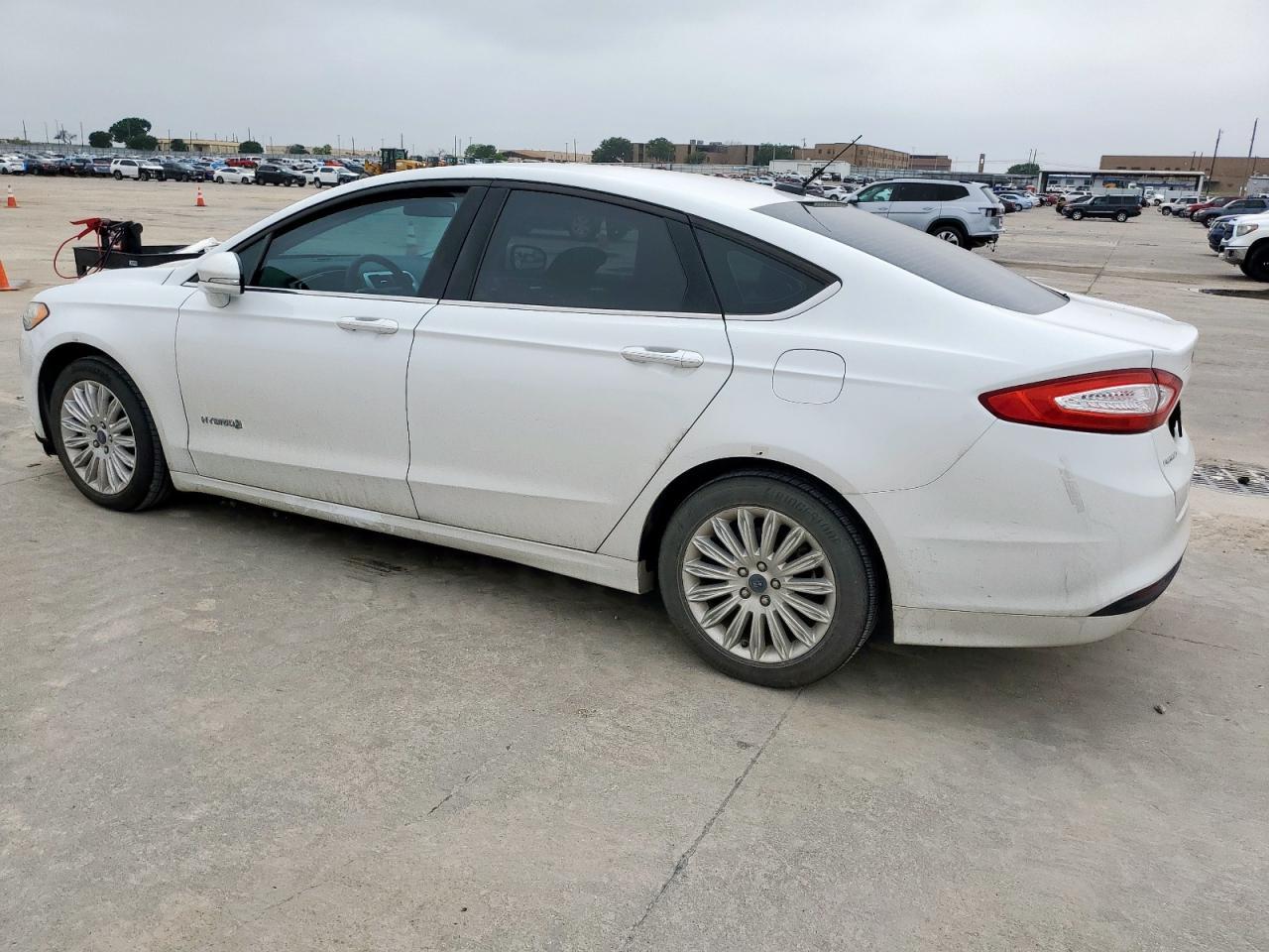 2015 Ford Fusion Se Hybrid - Фото 2