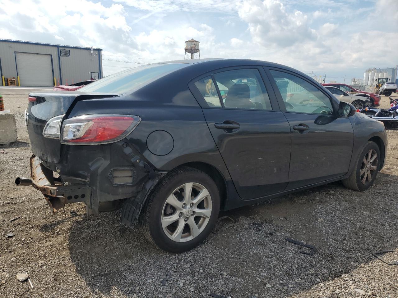 2010 Mazda 3 I - Image 3