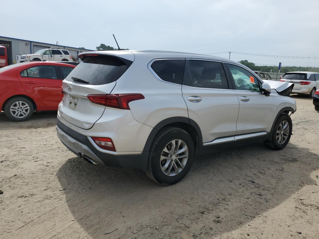 2019 Hyundai Santa Fe Se - Image 3
