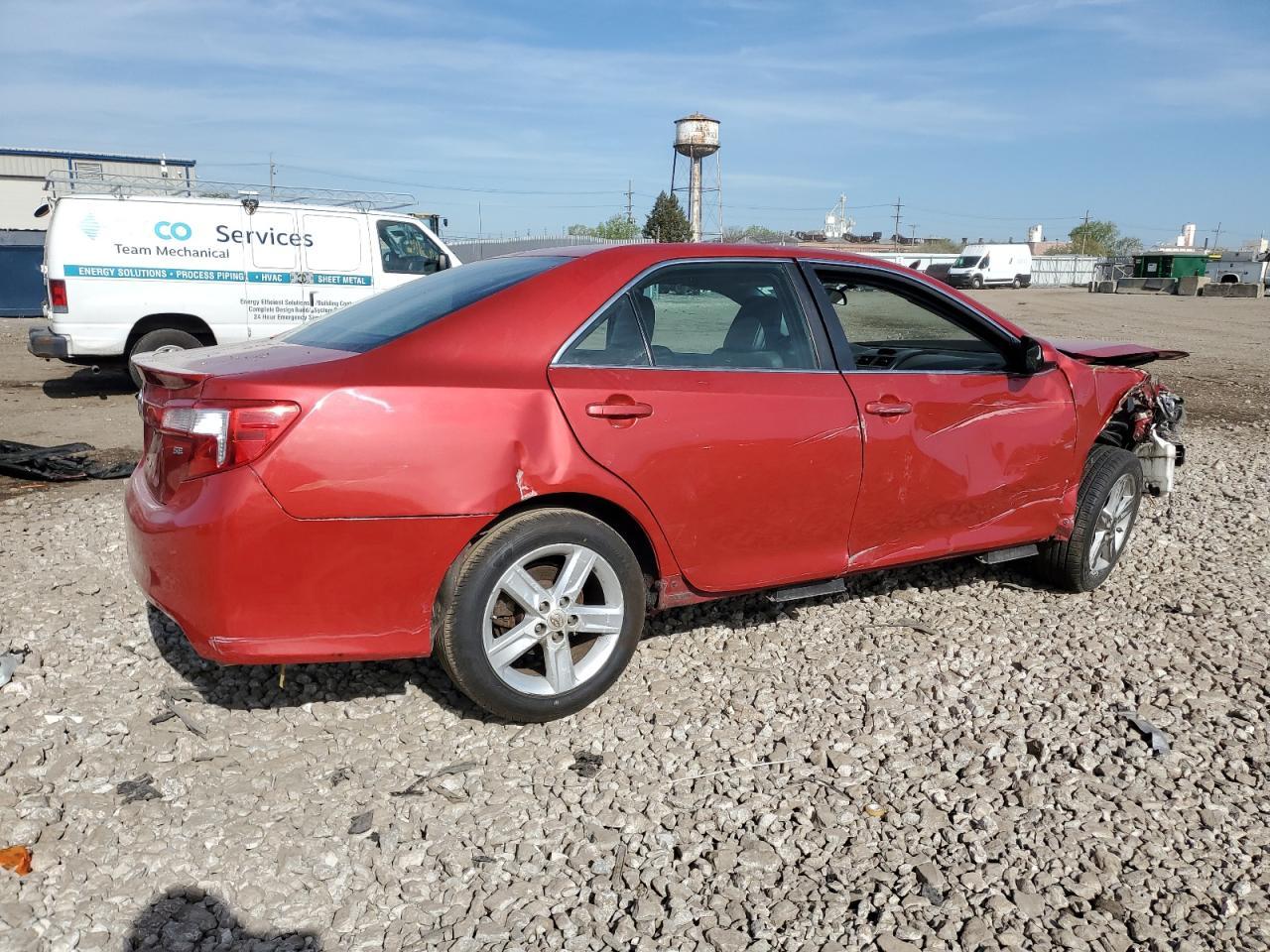 2012 Toyota Camry Base - Фото 3