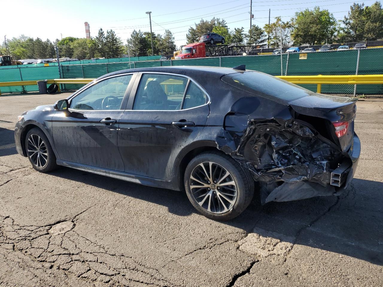 2020 Toyota Camry Se - Image 2