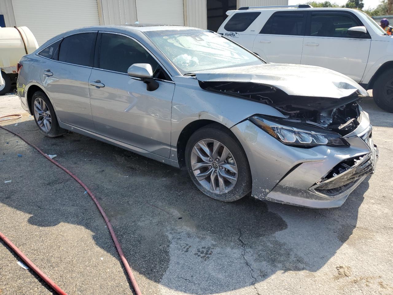 2021 Toyota Avalon Xle - Image 4